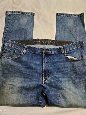 Van Heusen Never Tuck Men’s Slim Svelte Jeans 38x30 Medium Wash Denim Stretch